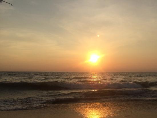 Lochana Beach Hotel Ettukala 외부 사진